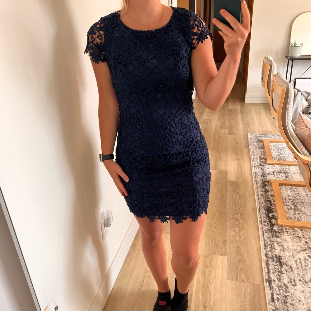 Lulus backless navy dress - Picture 2 of 4